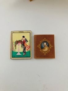 2 x Miniature bøger til udstilling