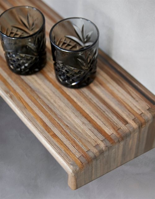 RECYCLING: Elegant Hylde i Genanvendt Teaktræ