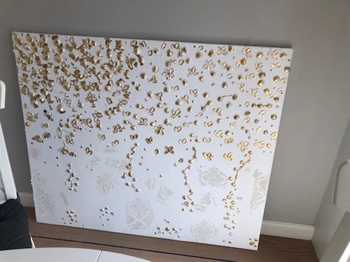 Stort Guld blade med relief - udlånt lige nu til galleri